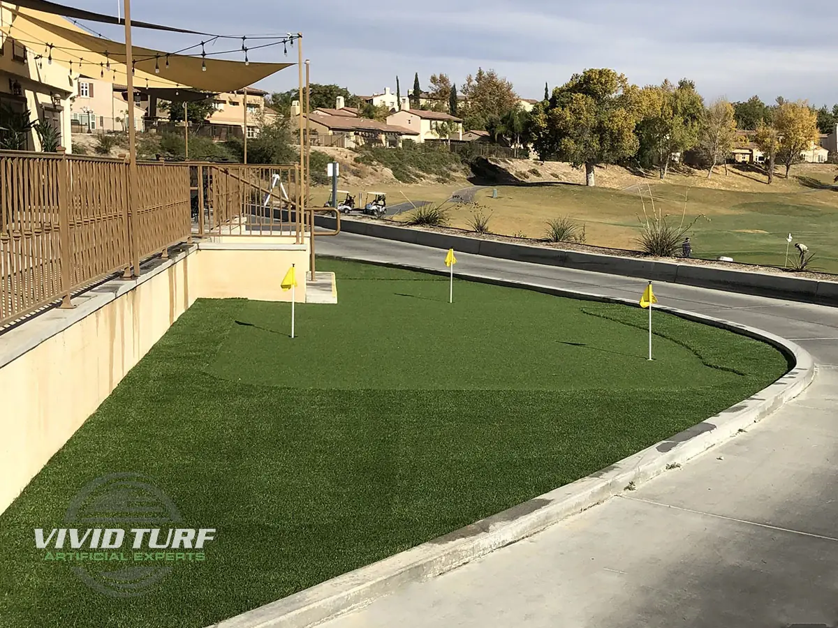 Putting green along a hillside