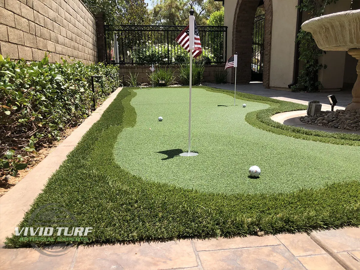 Courtyard putting green