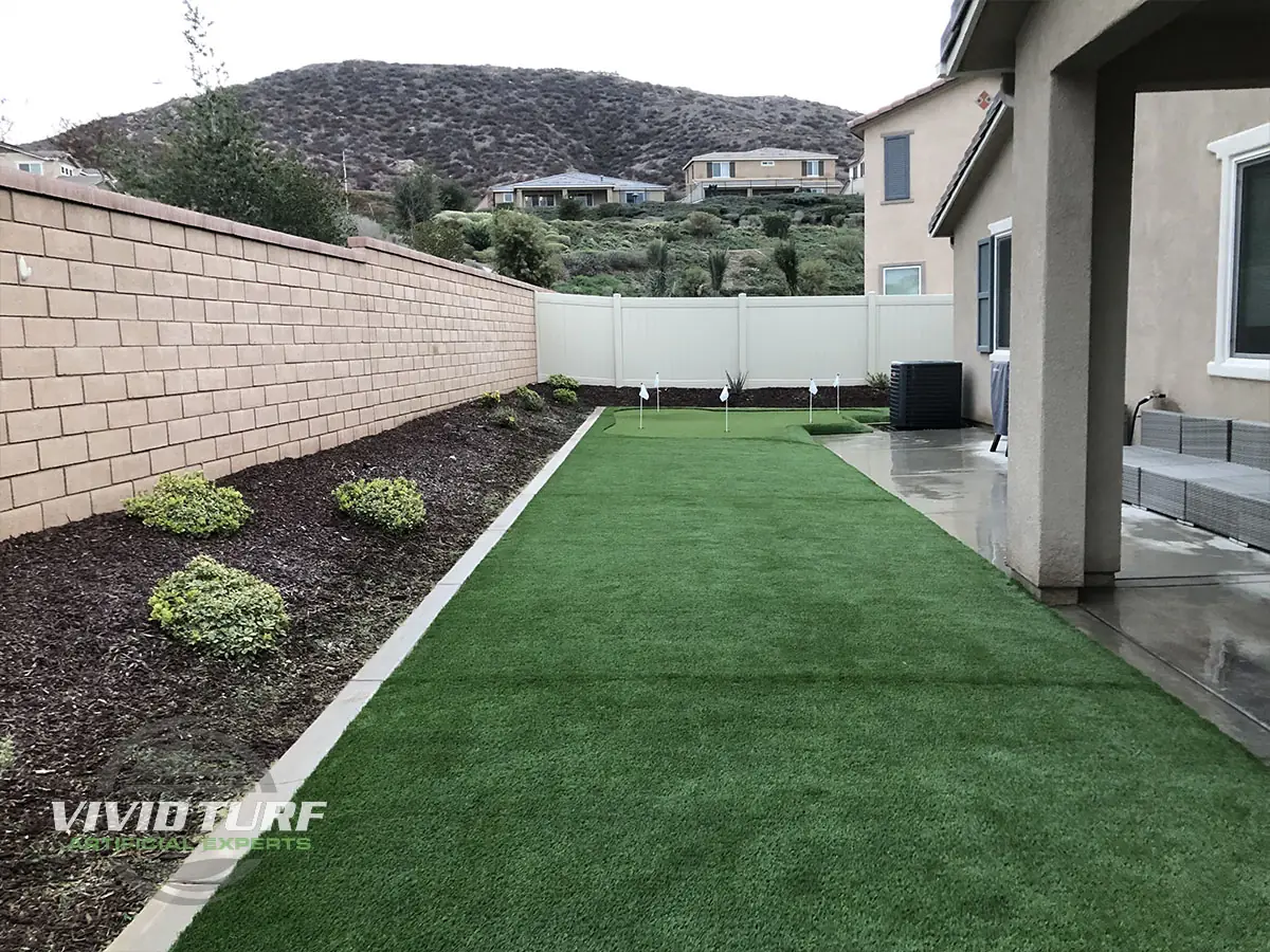 Side yard turf
