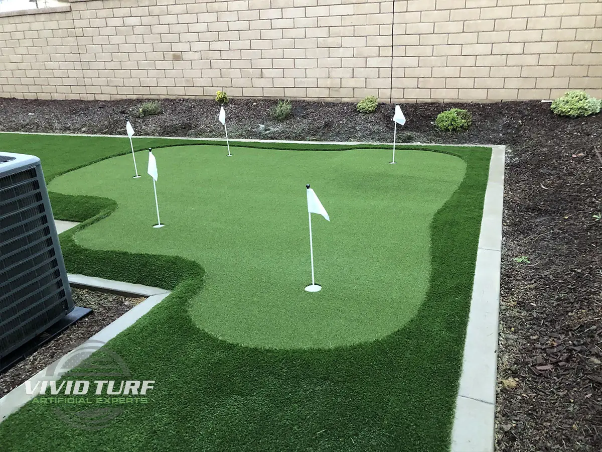 Side yard putting green